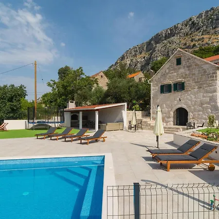 Awesome In With Kitchen Сasa de vacaciones Jesenice (Split-Dalmatia)