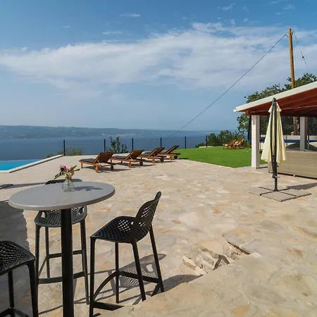 Holiday home Awesome In With Kitchen Jesenice (Split-Dalmatia)