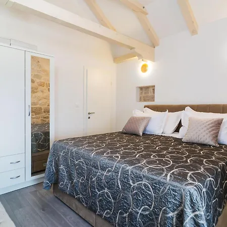 Awesome In With Kitchen Сasa de vacaciones