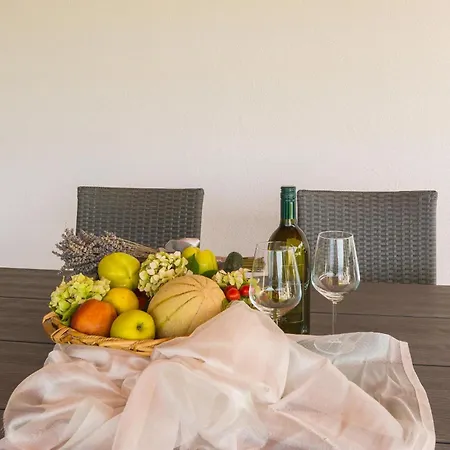 Сasa de vacaciones Awesome In With Kitchen Jesenice (Split-Dalmatia)