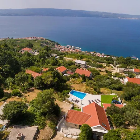 Сasa de vacaciones Awesome In With Kitchen Jesenice (Split-Dalmatia)